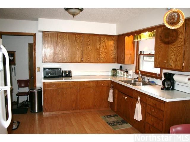 926 Lilac Dr, Sauk Centre, MN 56378