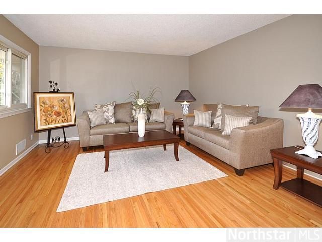 5109 W 84th St, Bloomington, MN 55437