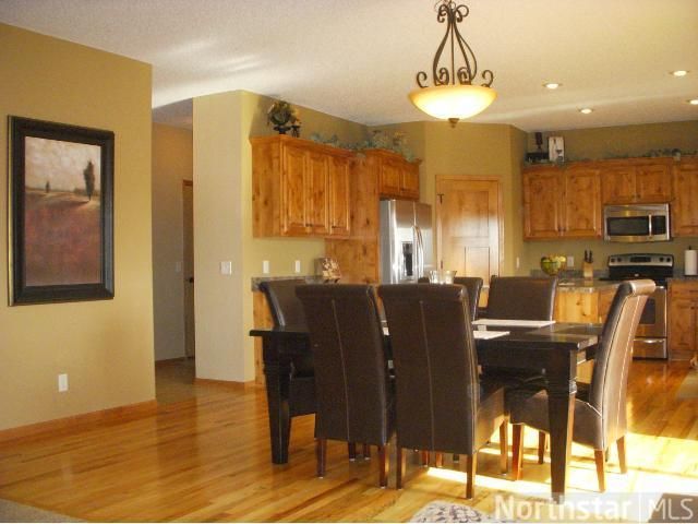 1366 Danita Dr, Shakopee, MN 55379