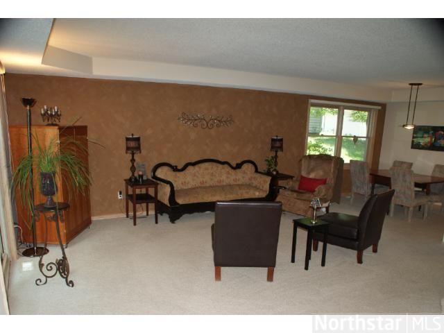 18665 Clear View Ct, Minnetonka, MN 55345