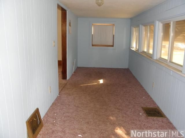 605 Park Ave NW, Faribault, MN 55021