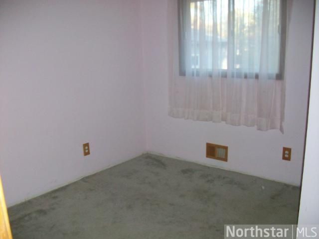 1031 38th Ave, Anoka, MN 55303