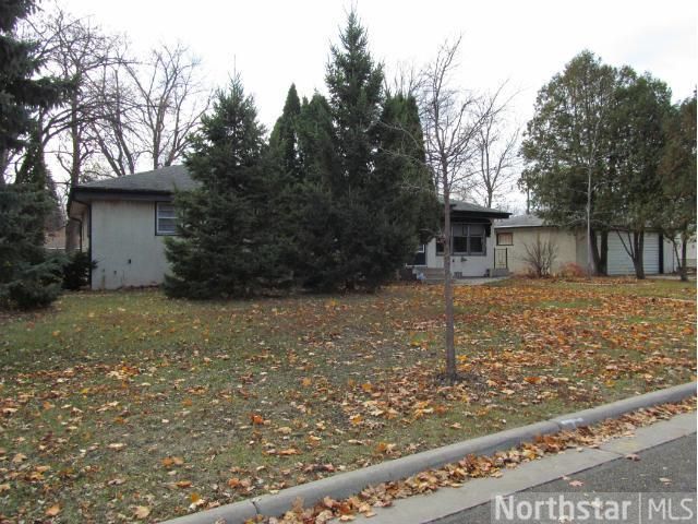 40 Orange Ave W, Saint Paul, MN 55117