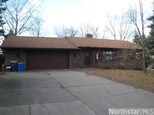 611 Winnetka Pl, Cambridge, MN 55008