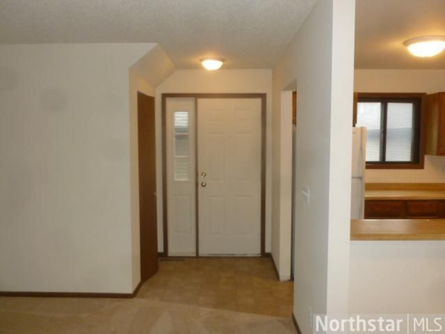 385 Shelard Pw #101, Saint Louis Park, MN 55426