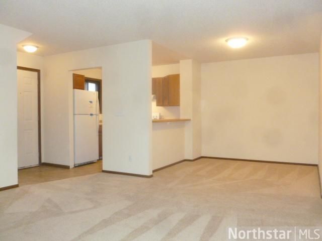385 Shelard Pw #101, Saint Louis Park, MN 55426