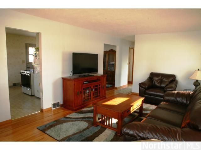 1748 Hollywood Ave NE, Minneapolis, MN 55418