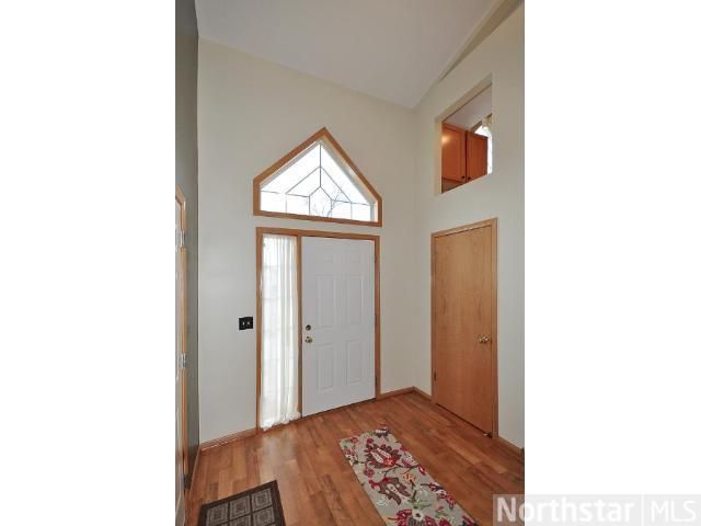 2083 Pheasant Run St, Shakopee, MN 55379