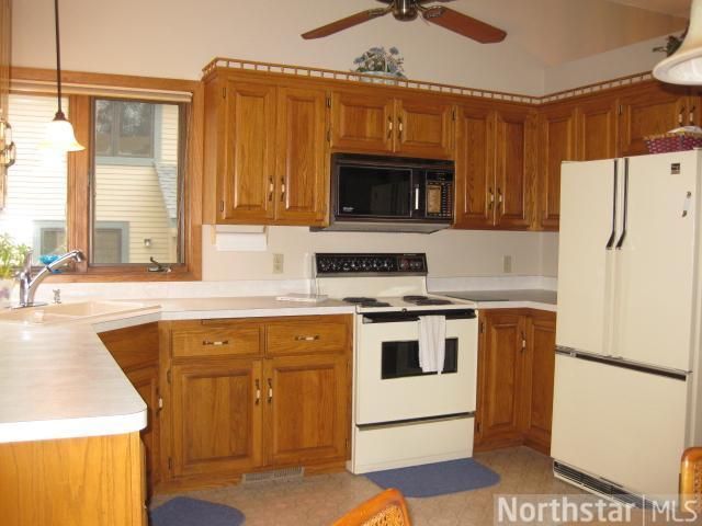 5824 Royal Oaks Dr, Shoreview, MN 55126