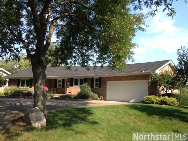 995 8th Ave SE, Forest Lake, MN 55025