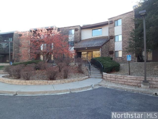 35 Nathan Ln N #309, Plymouth, MN 55441