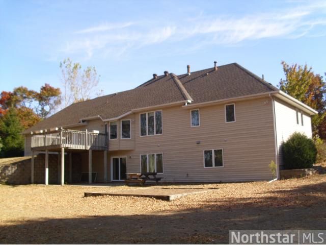 2355 E Rum River Dr S, Cambridge, MN 55008