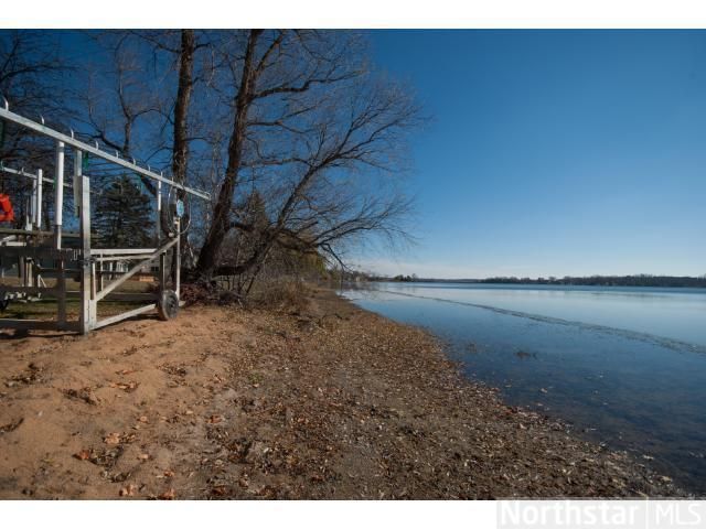 7881 Northshore Trl N, Forest Lake, MN 55025