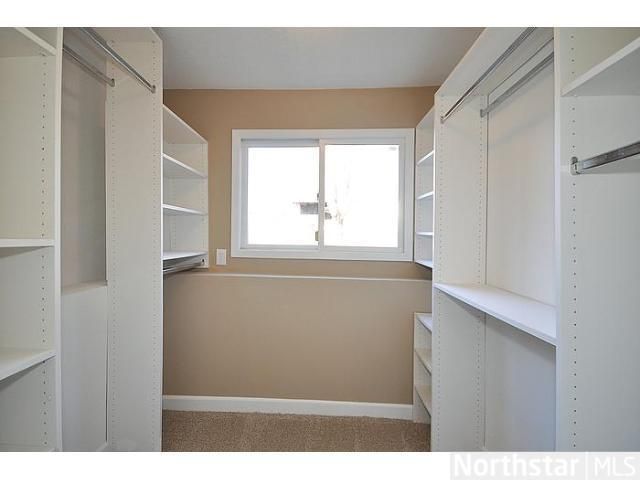 1516 80th Ave N, Brooklyn Park, MN 55444