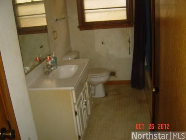 7130 Kyle Ave N, Brooklyn Center, MN 55429