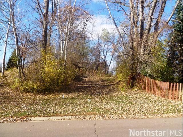 716 Stonewood Rd, Eagan, MN 55123