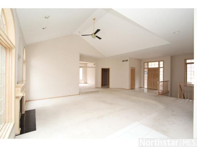 12575 Deepwoods Ct, Rosemount, MN 55068