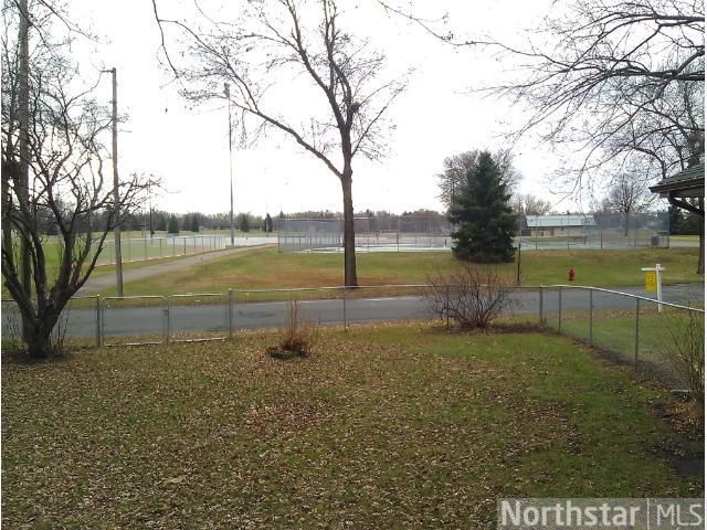 820 72nd Ave N, Brooklyn Center, MN 55430