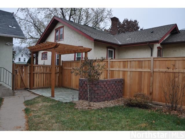 4043 Thomas Ave N, Minneapolis, MN 55412