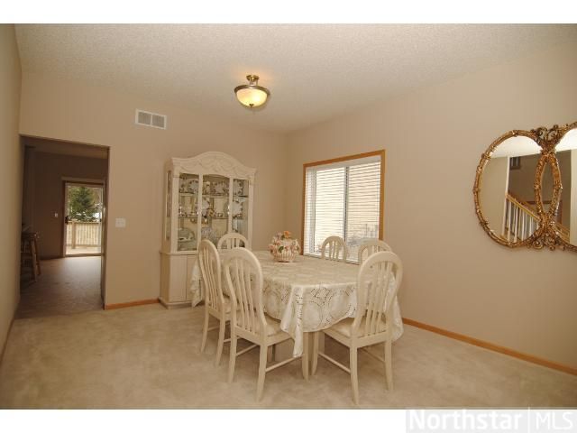 1942 Wilhelm Ct, Shakopee, MN 55379