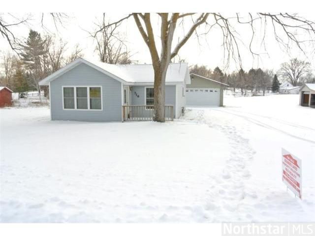 716 Oak Ave SE, Staples, MN 56479