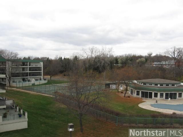 10501 Cedar Lake Rd #502, Minnetonka, MN 55305