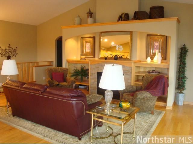 4893 Twins Ct, Eagan, MN 55123