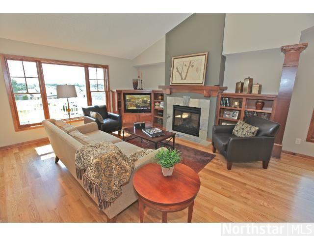 7063 Waterstone Ln, Woodbury, MN 55125