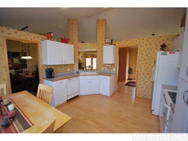 1232 Emerson Ct, Burnsville, MN 55337