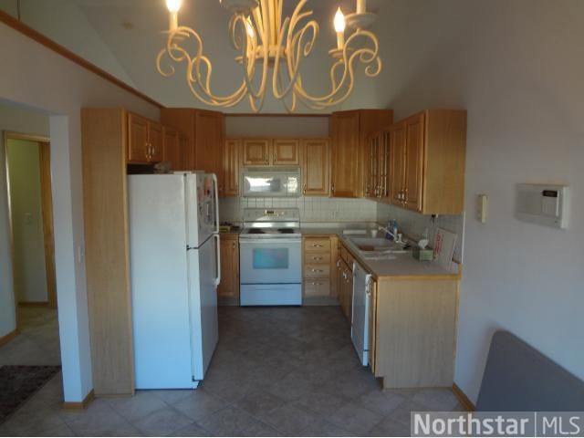 1403 Oriole Dr, Waconia, MN 55387