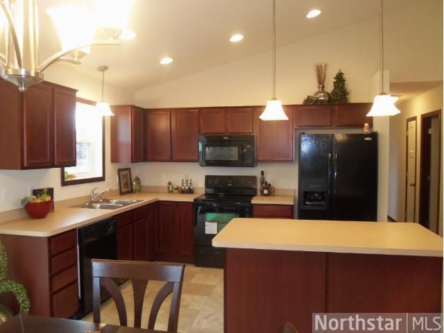 815 Steamboat Ln, Montrose, MN 55363