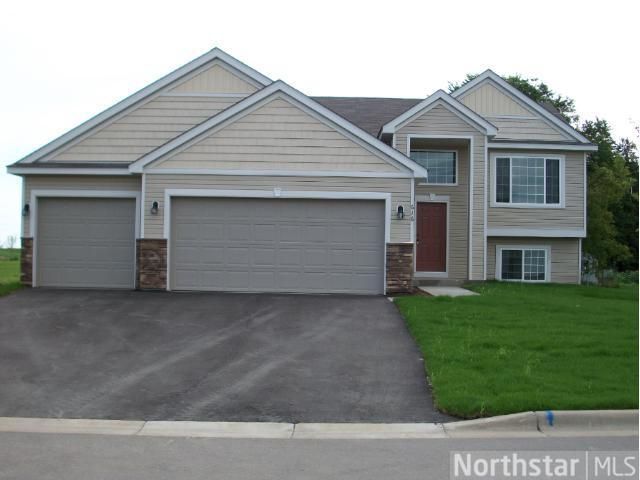 38245 Everett Ave, North Branch, MN 55056