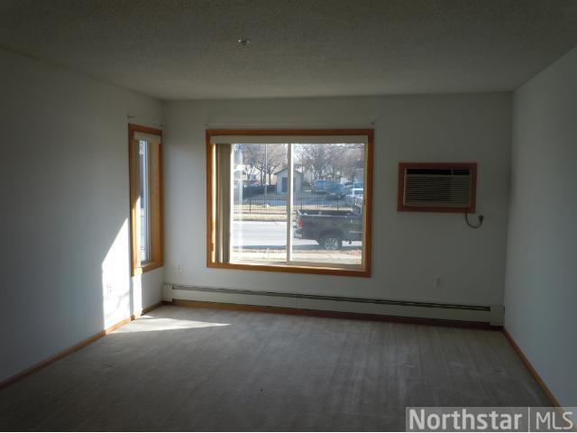 1729 6th St NE #108, Minneapolis, MN 55413