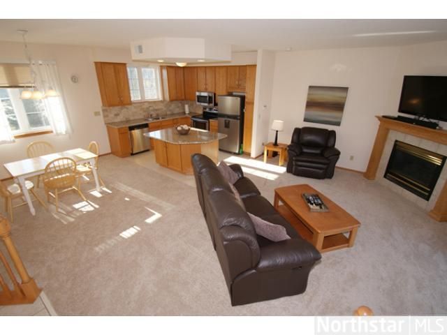 1306 Mcandrews Rd E, Burnsville, MN 55337