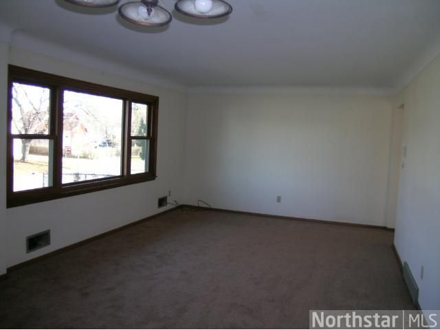 1388 Canfield Ave, Saint Paul, MN 55108