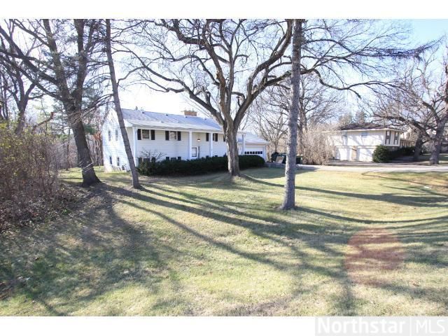 12801 April Ln, Minnetonka, MN 55305