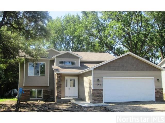12490 Thrush St NW, Coon Rapids, MN 55448