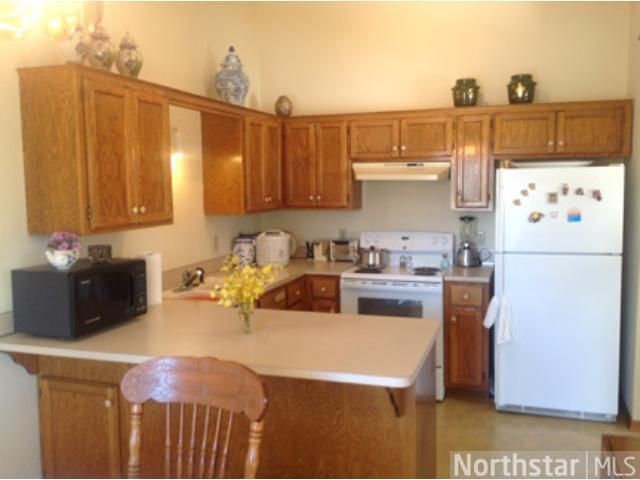 4612 Ridge Cliff Dr, Eagan, MN 55122