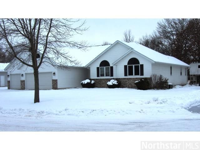 2922 Wayland Ct, Eau Claire, WI 54703