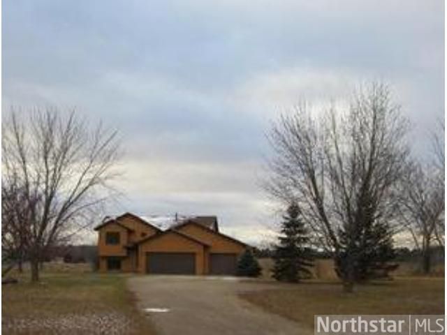 29562 Juniper St NW, Isanti, MN 55040