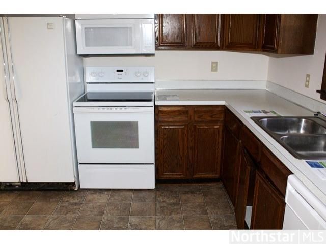 7641 Riverdale Dr N, Brooklyn Park, MN 55444