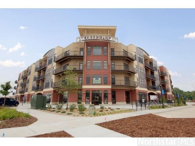 150 E Travelers Trl #412, Burnsville, MN 55337