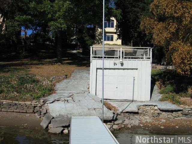 3300 Owasso Heights Rd, Shoreview, MN 55126