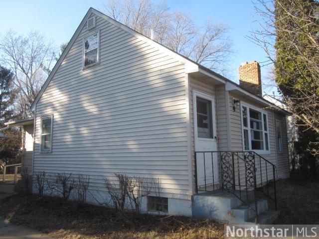 9 Pine Dr, Circle Pines, MN 55014