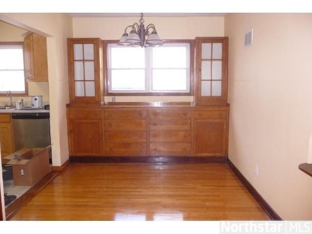 518 6th St SW, Waseca, MN 56093