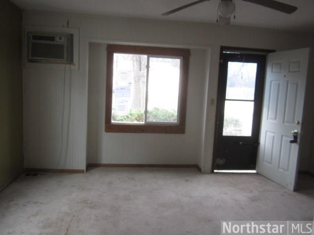 518 Janesville St NE, Fridley, MN 55432