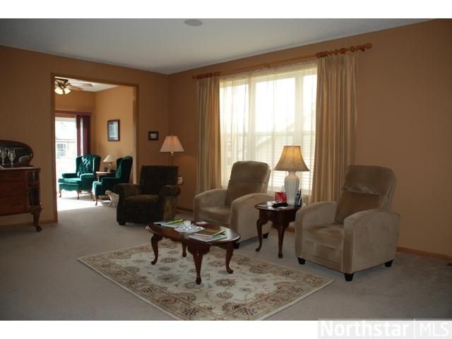 5127 157th St N, Hugo, MN 55038