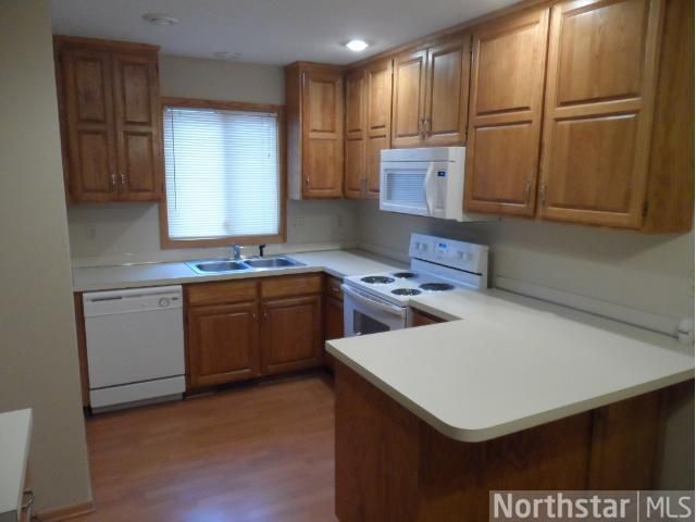 1561 Creek Meadows Dr NW, Coon Rapids, MN 55433