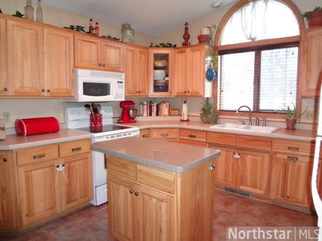 20 Oak Ln, Sauk Rapids, MN 56379