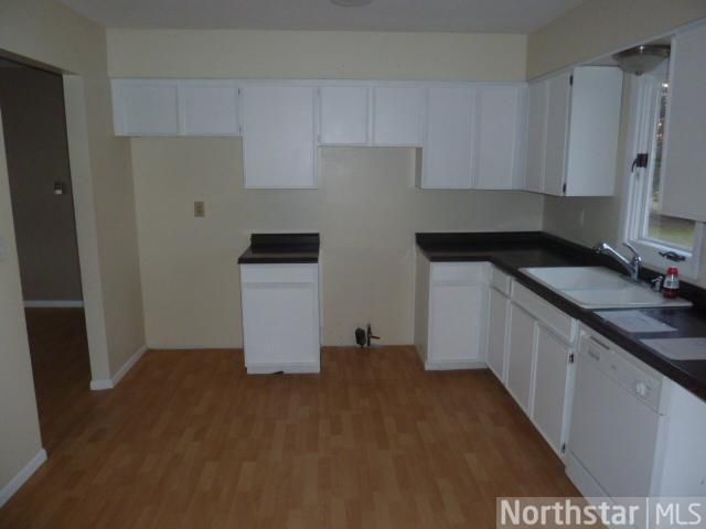 9676 Crestview Dr, Saint Joseph, MN 56374